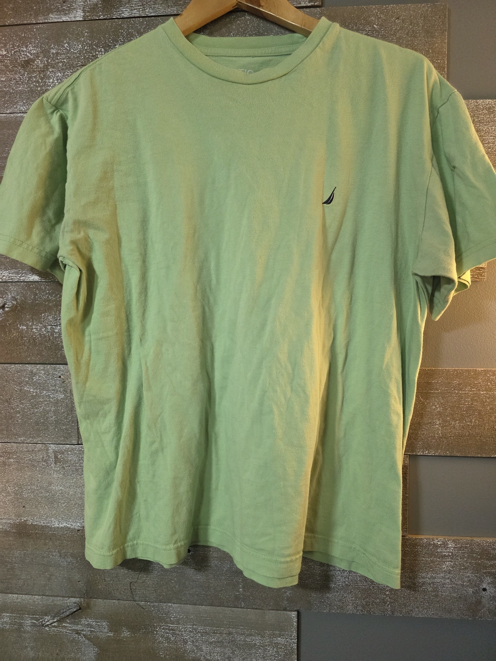 Nautica Men’s Short Sleeve Crewneck T-Shirt in Light Green